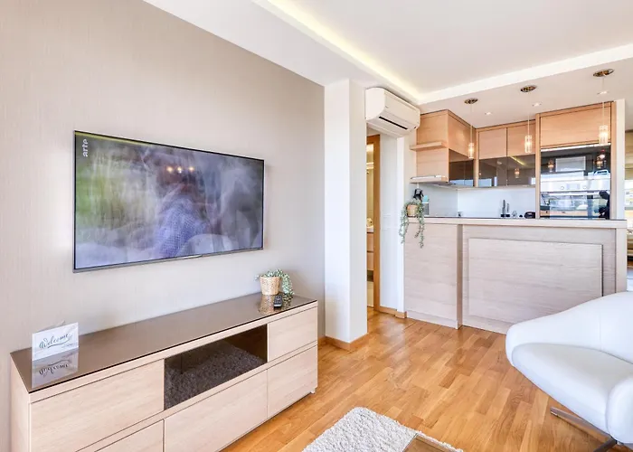 Port Azur Sea View - Happy